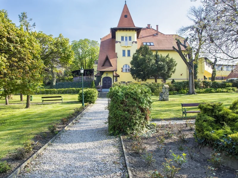 Fried Kastély Hotel